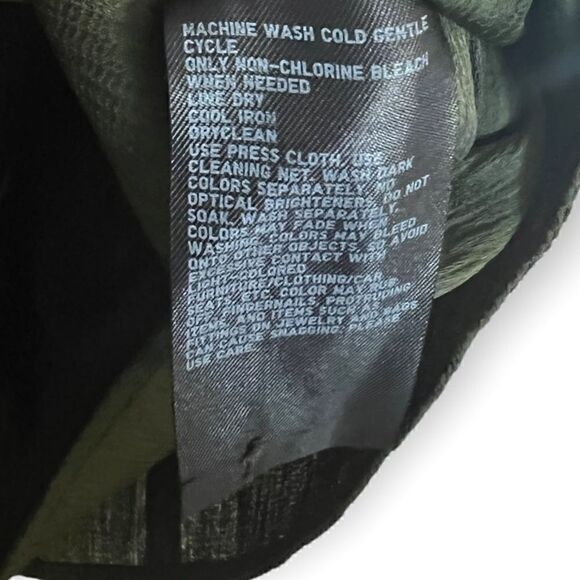 Uniqlo Short Sleeve Flowey Crewneck Top - Picture 6 of 7